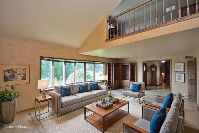 3076 Red Fox CIRCLE, Colgate, WI 53017
