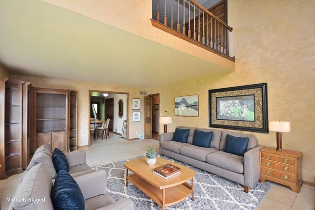3076 Red Fox CIRCLE, Colgate, WI 53017