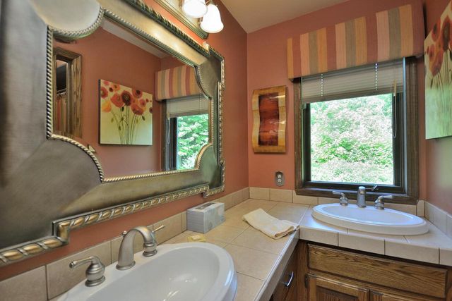 3076 Red Fox CIRCLE, Colgate, WI 53017