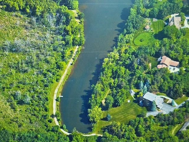 3076 Red Fox CIRCLE, Colgate, WI 53017