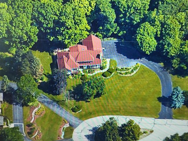 3076 Red Fox CIRCLE, Colgate, WI 53017