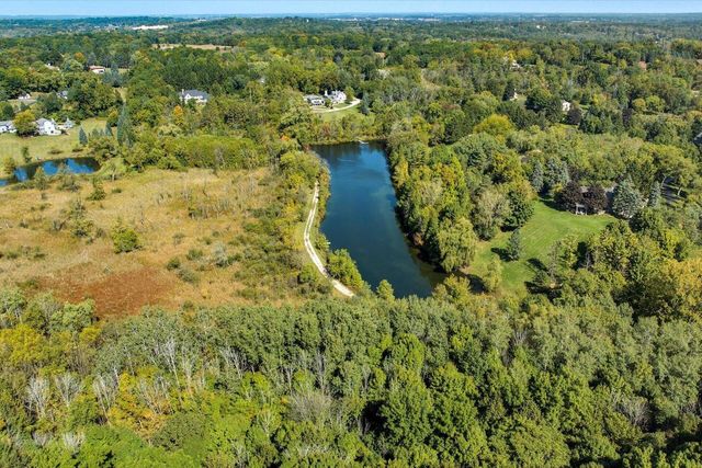 3076 Red Fox CIRCLE, Colgate, WI 53017