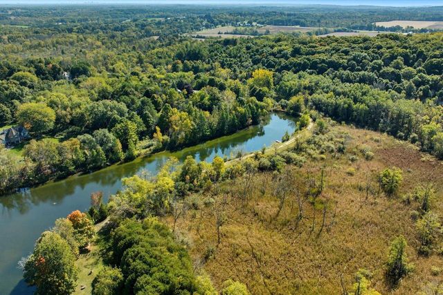 3076 Red Fox CIRCLE, Colgate, WI 53017