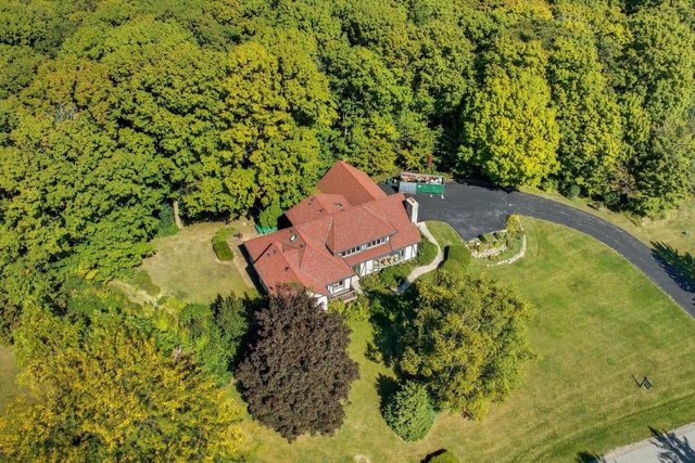 3076 Red Fox CIRCLE, Colgate, WI 53017