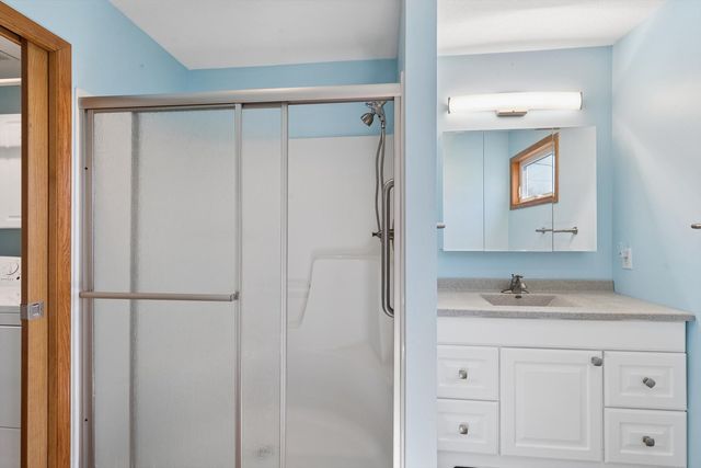 1127 15th Street, Dewitt, IA 52742