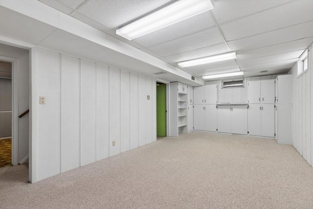 1127 15th Street, Dewitt, IA 52742