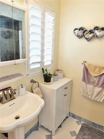 6151 E Wentworth, Long Beach, CA 90815