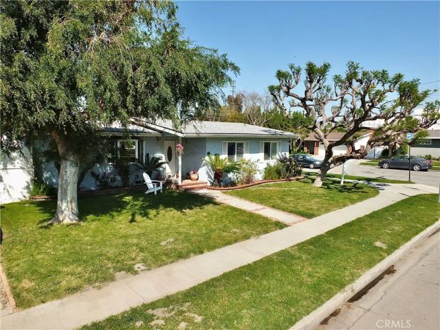 6151 E Wentworth, Long Beach, CA 90815