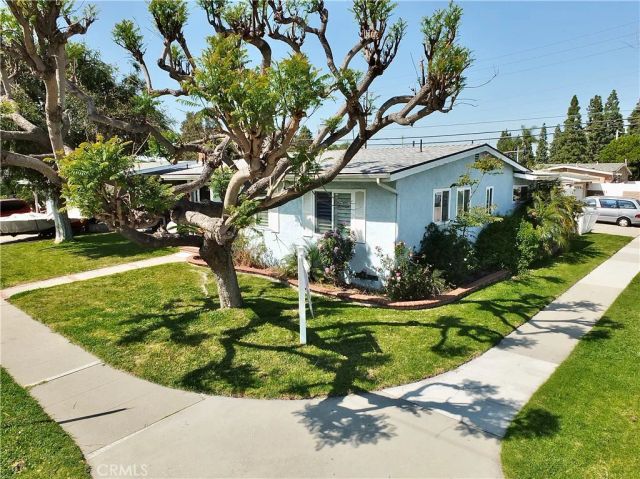 6151 E Wentworth, Long Beach, CA 90815