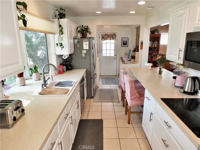 6151 E Wentworth, Long Beach, CA 90815