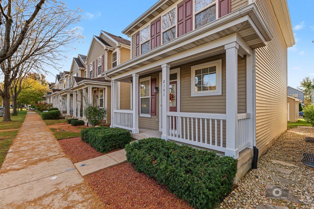 2151 Grayhawk Drive, Aurora, IL 60503 — photo 2