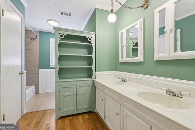 2844 Jordan Woods Drive, Lawrenceville, GA 30044