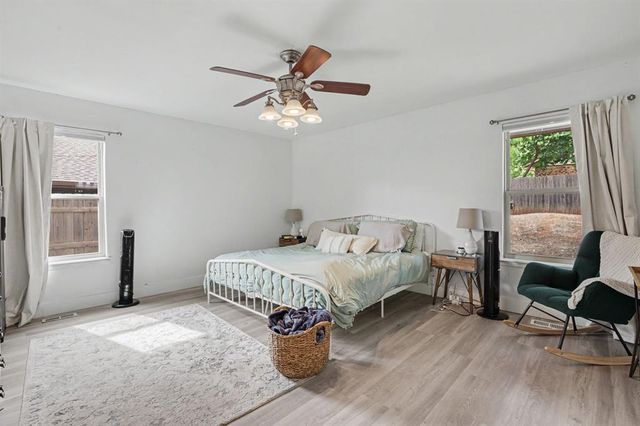 2421 Appleway Street, Edmond, OK 73013