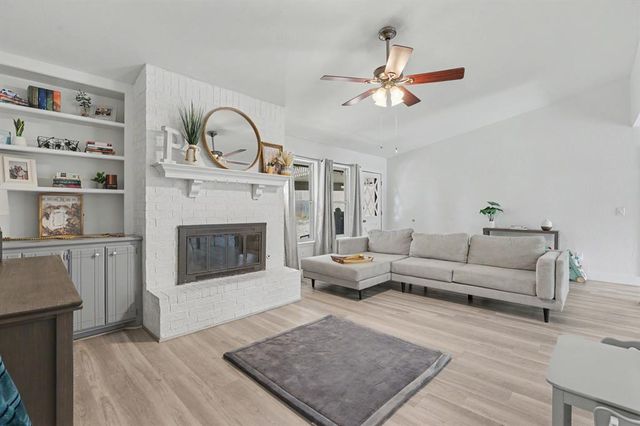 2421 Appleway Street, Edmond, OK 73013