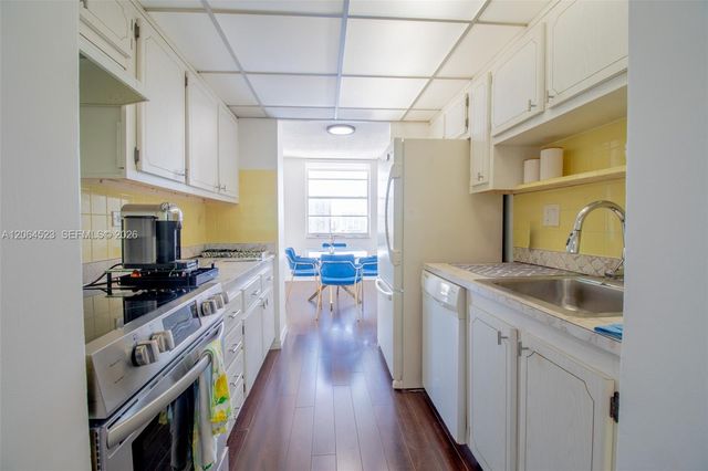 250 174th St 1201, Sunny Isles Beach, FL 33160