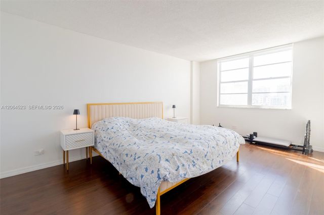 250 174th St 1201, Sunny Isles Beach, FL 33160