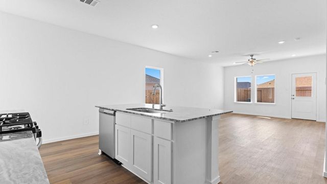 3522 Wild Mustang Street, League City, TX 77573