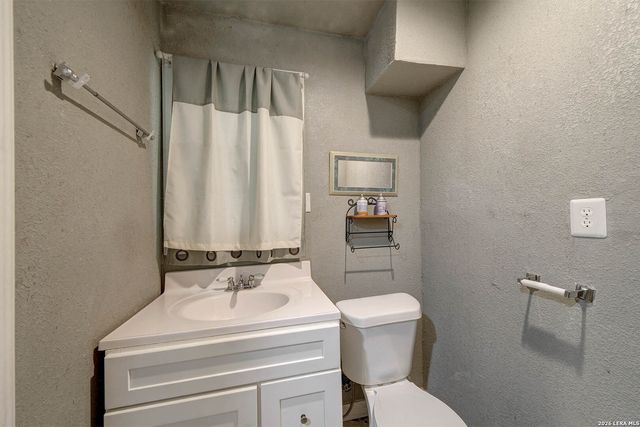 904 San Antonio, Pleasanton, TX 78064
