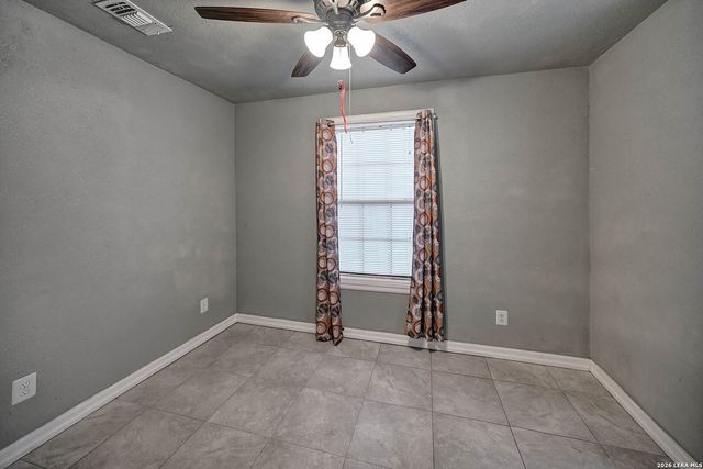 904 San Antonio, Pleasanton, TX 78064