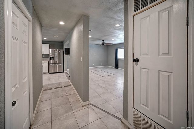 904 San Antonio, Pleasanton, TX 78064