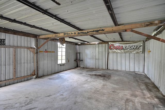 904 San Antonio, Pleasanton, TX 78064