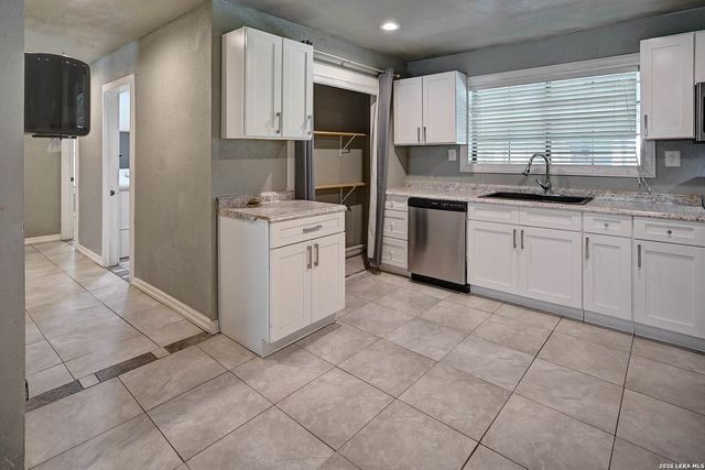 904 San Antonio, Pleasanton, TX 78064