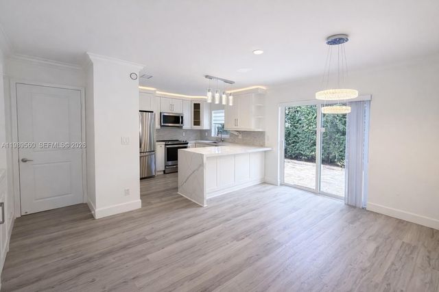 10971 NW 12th Pl, Plantation, FL 33322