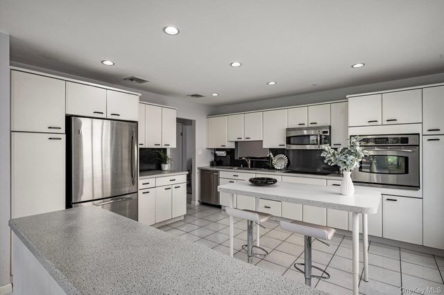 2075 Berkley Lane, Merrick, NY 11566