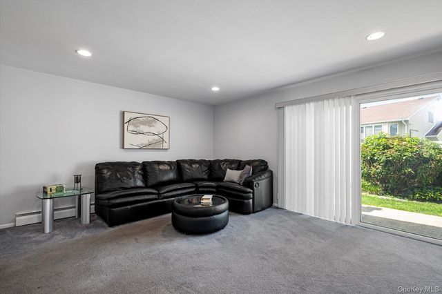 2075 Berkley Lane, Merrick, NY 11566