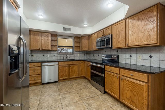 3630 Paradise Lane, Las Cruces, NM 88007