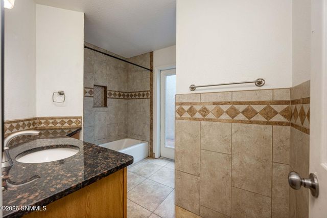 3630 Paradise Lane, Las Cruces, NM 88007