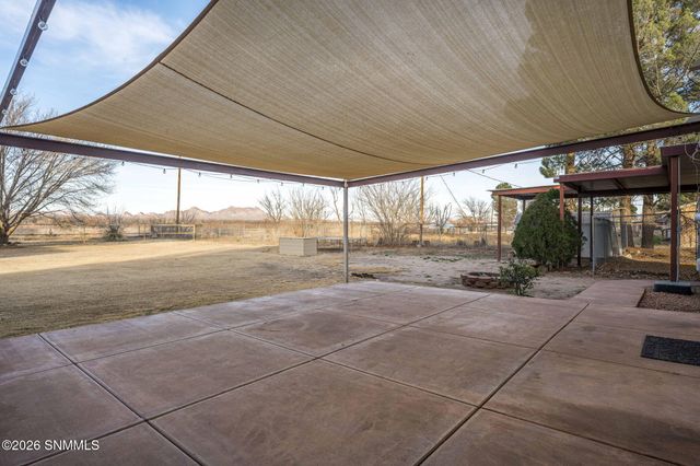 3630 Paradise Lane, Las Cruces, NM 88007