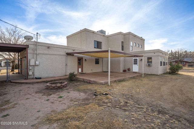 3630 Paradise Lane, Las Cruces, NM 88007