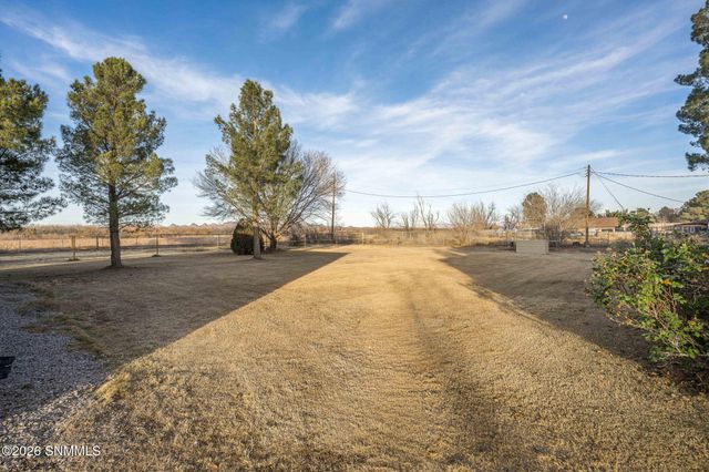 3630 Paradise Lane, Las Cruces, NM 88007