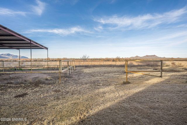 3630 Paradise Lane, Las Cruces, NM 88007