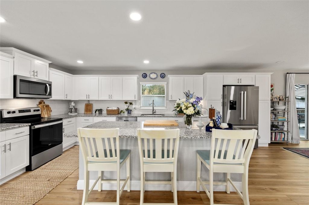 Image 11 of property listing at 723 SE 40TH TERRACE, Ocala, FL 34471