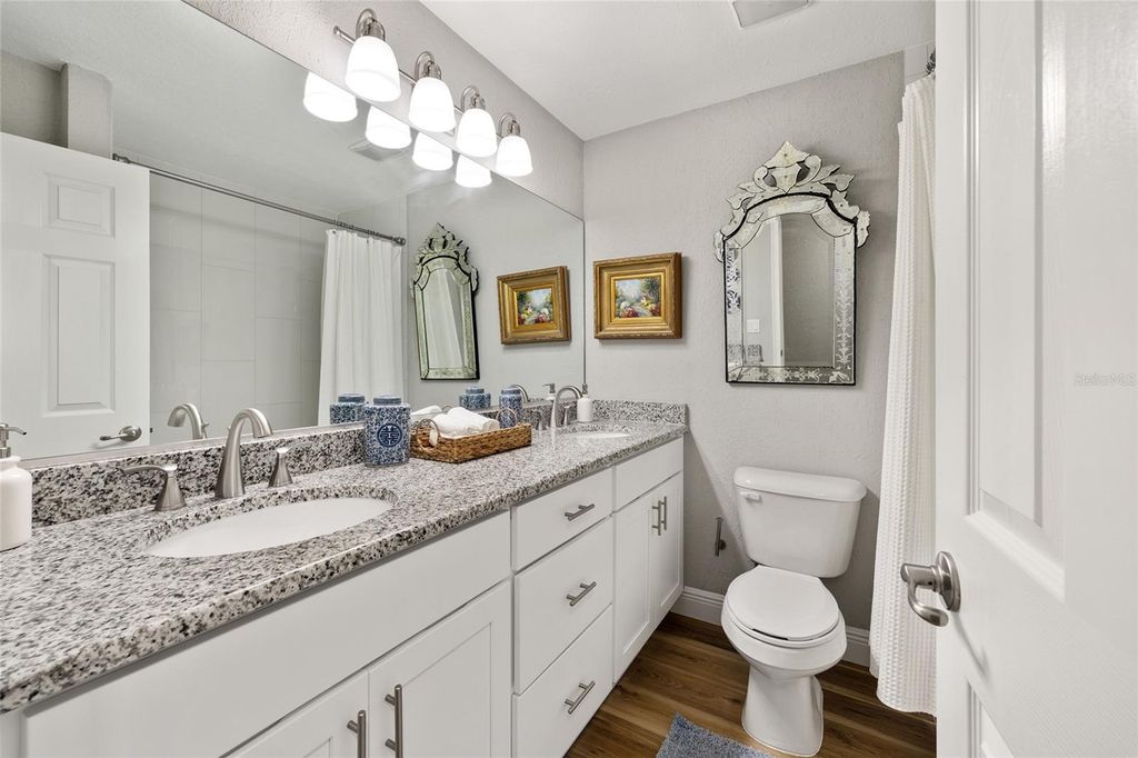 Image 19 of property listing at 723 SE 40TH TERRACE, Ocala, FL 34471