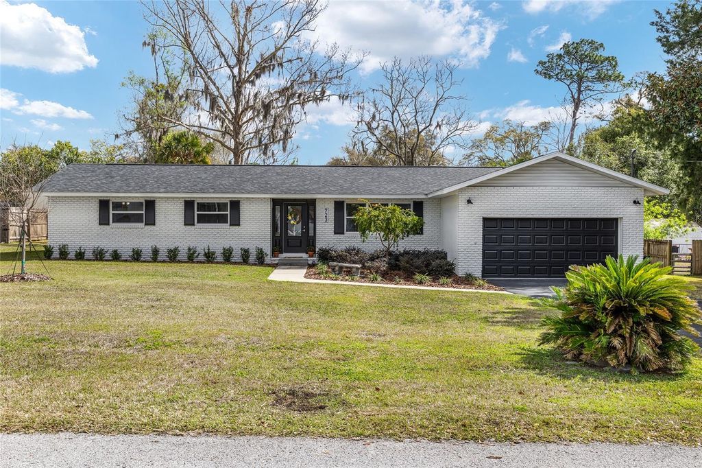 Image 33 of property listing at 723 SE 40TH TERRACE, Ocala, FL 34471