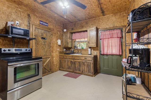 52 Shoreline Road, Pottsboro, TX 75076