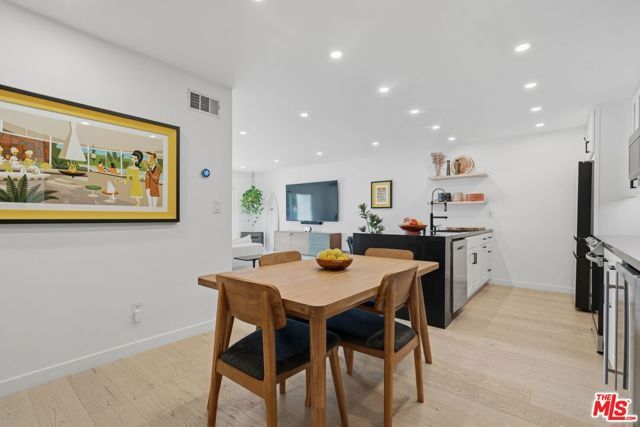 1230 Horn Avenue 305, West Hollywood, CA 90069