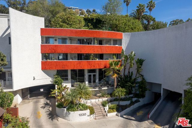 1230 Horn Avenue 305, West Hollywood, CA 90069