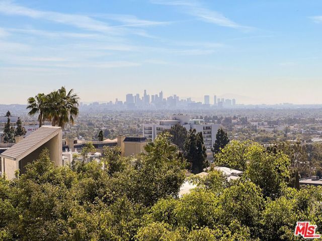 1230 Horn Avenue 305, West Hollywood, CA 90069