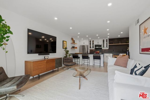 1230 Horn Avenue 305, West Hollywood, CA 90069