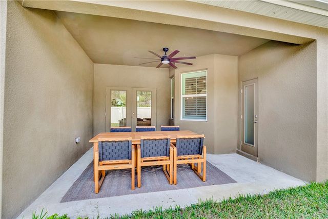 155 52nd Square, Vero Beach, FL 32968