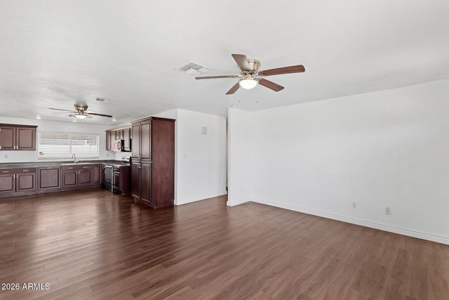 10826 N 72ND Drive, Peoria, AZ 85345