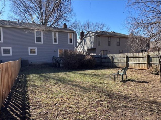 508 E 97th Terrace, Kansas City, MO 64131