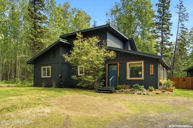 935 N Leatherleaf Loop, Wasilla, AK 99654