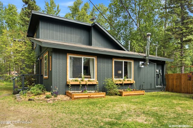 935 N Leatherleaf Loop, Wasilla, AK 99654