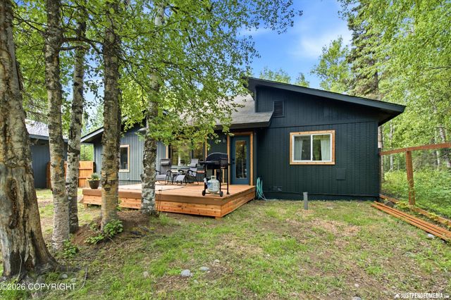935 N Leatherleaf Loop, Wasilla, AK 99654