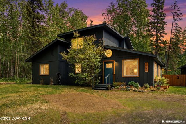 935 N Leatherleaf Loop, Wasilla, AK 99654